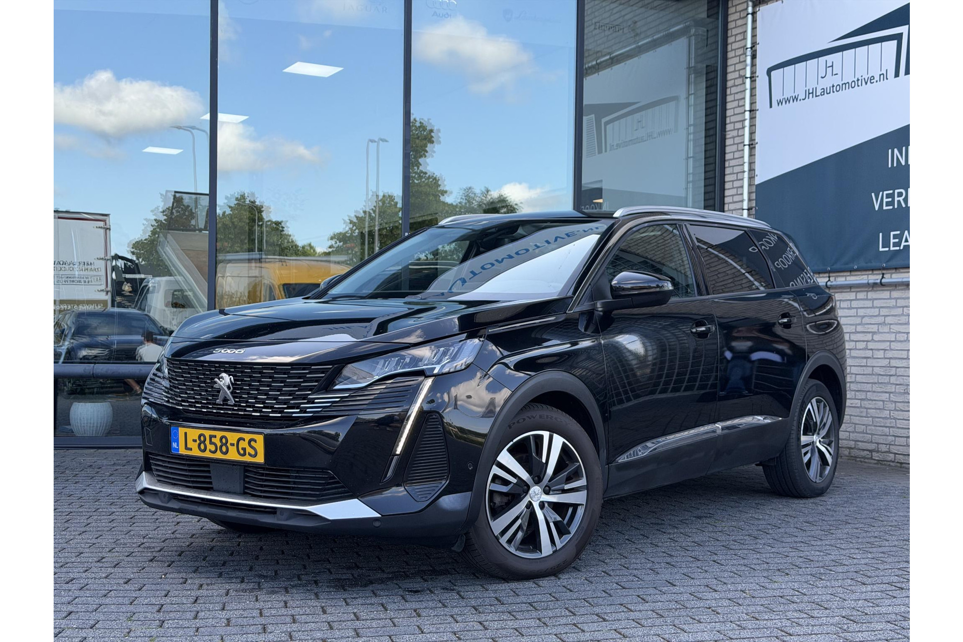 Peugeot 5008 1.2 FACELIFT*NAVI*CAM*HAAK*CRUISE*ECC*CARPLAY*7PER